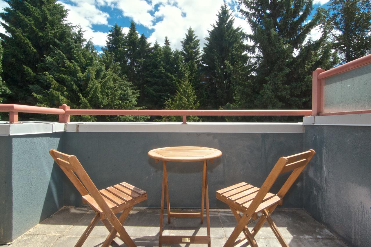 Alpenglow Lodge By Bill Whistler Extérieur photo